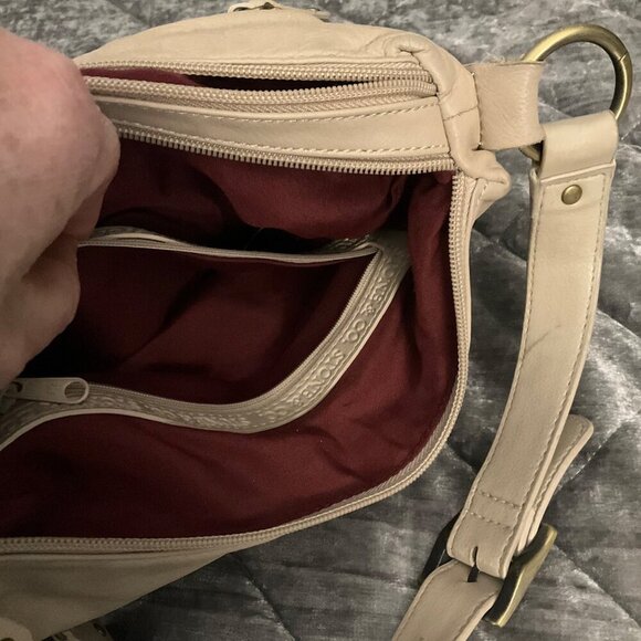 Leather shoulder  Bag With Adjustable Strap & Multiple Compartments Beige - Picture 2 of 9